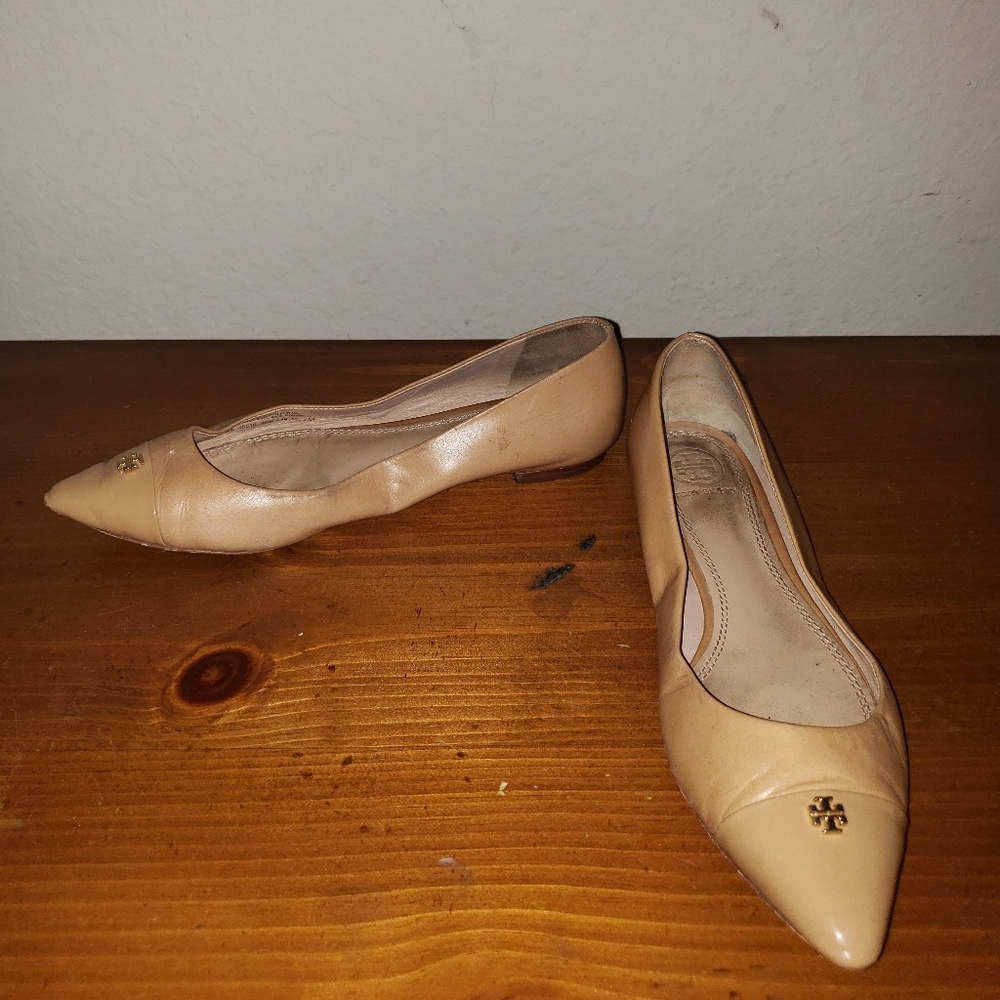 TORY BURCH CREAM POINTED TOE BALLET FLATS SIZE 7M